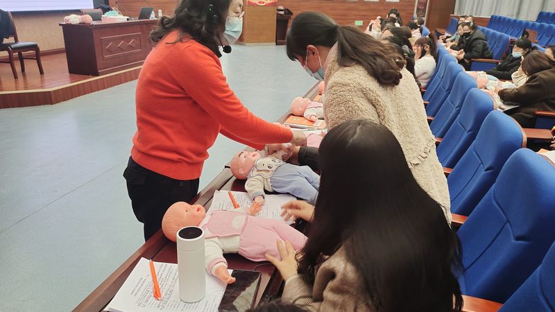 小标题：孕妇护肤，安全至上